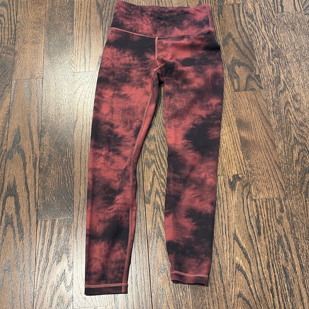 Athleta 7/8 Women’s Tights Leggings , Burgandy /Black Tie Dye Size XXS